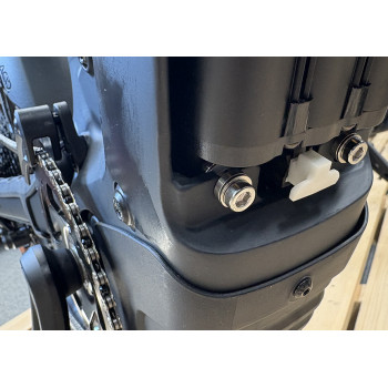 CUBE dolný držiak krytu baterie pre Hybridy 2025 2026