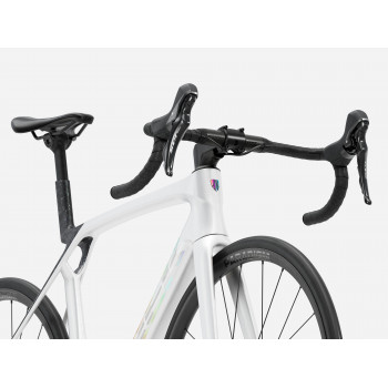 Madone SL 5 Gen 8 Gloss Crystal White/Matte Deep Smoke