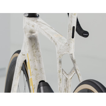 Madone SLR 9 Gen 8 Era White/Supernova Marble