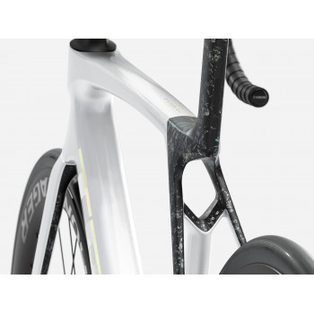 Madone SL 6 Gen 8 Gloss Crystal White/Matte Deep Smoke