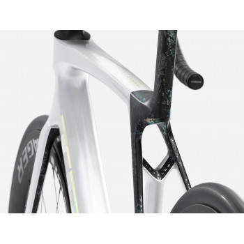 Madone SL 7 Gen 8 Gloss Crystal White/Matte Deep Smoke