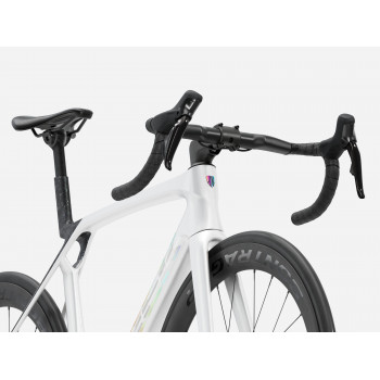 Madone SL 7 Gen 8 Gloss Crystal White/Matte Deep Smoke