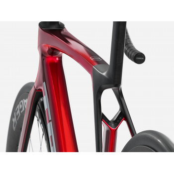 Madone SL 7 Gen 8 Gloss Fury Red/Matte Deep Smoke