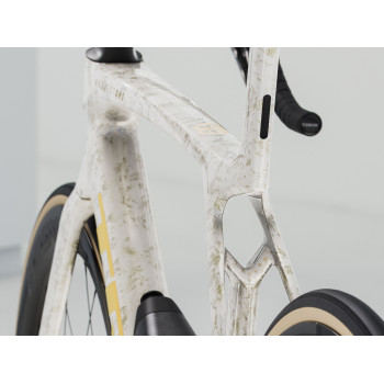 Madone SLR 9 AXS Gen 8 Era White/Supernova Marble