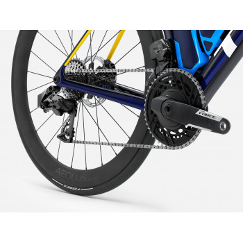 Madone SLR 7 AXS Team Replica