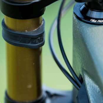 Ochranný gumový doraz pre vidlice FOX 40