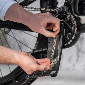 Nálepky na kľuky RIESEL Crank:Guard Carbon Clear