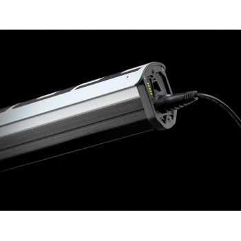 Powerfly 5 CRYSTAL WHITE/METALLIC GUNMETAL