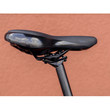 Verve 1 Equipped TREK BLACK