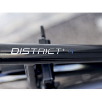 District+ 4 Lowstep DNISTER BLACK