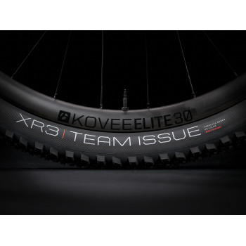 Top Fuel 9.8 GX AXS MATTE RAW CARBON/VOODOO TREK BLACK