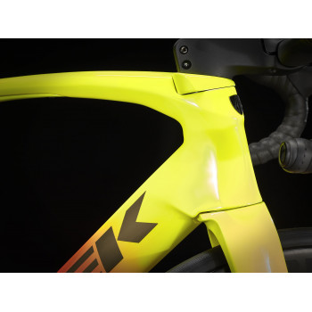 Madone SLR 9 Gen 6 RADIOACTIVE CORAL TO YELLOW FADE
