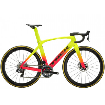 Madone SLR 9 AXS Gen 6 RADIOACTIVE CORAL TO YELLOW FADE