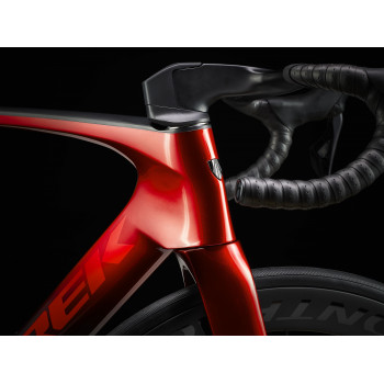 Madone SLR 7 Gen 7 METALLIC RED SMOKE TO RED CARBON SMOKE