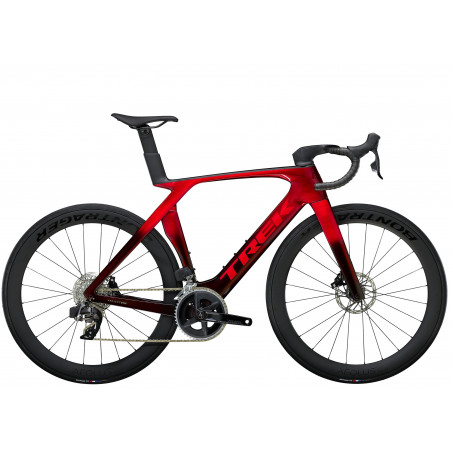 Madone SLR 6 AXS Gen 7 METALLIC RED SMOKE TO RED CARBON SMOKE