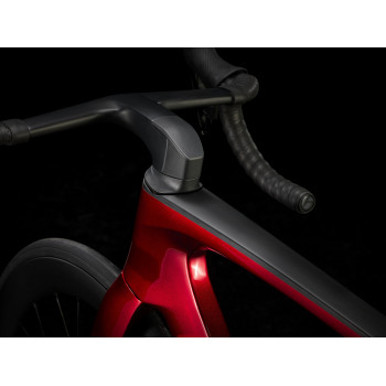 Madone SLR 6 AXS Gen 7 METALLIC RED SMOKE TO RED CARBON SMOKE