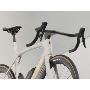 Madone SLR 8 AXS Gen 8 Era White